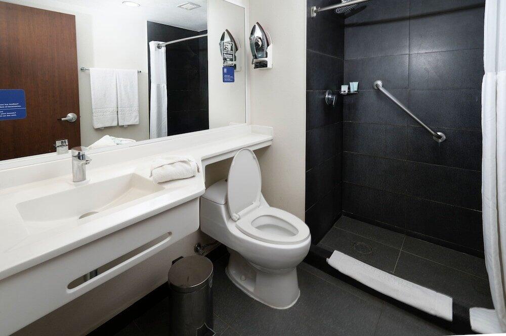 Foto del baño de Hotel City Express Santiago Aeropuerto