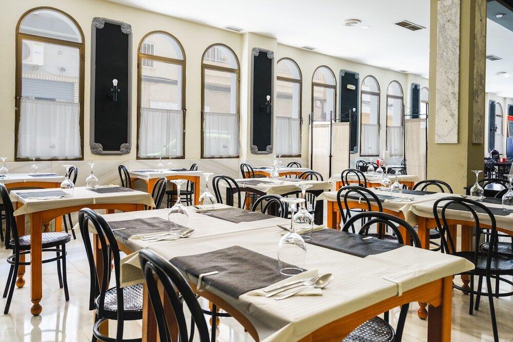 Foto de restauración de Hotel Costa Andaluza