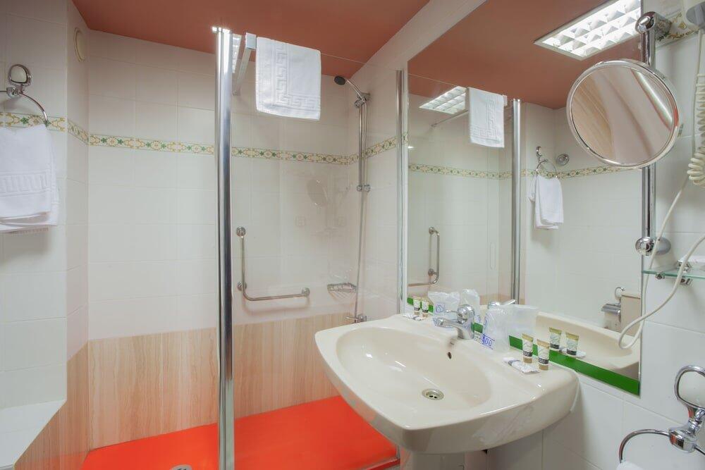 Bathroom – Hotel Florida
