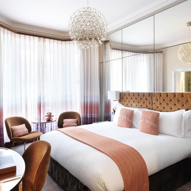 Foto de una habitación de The Athenaeum Hotel &amp;amp; Residences