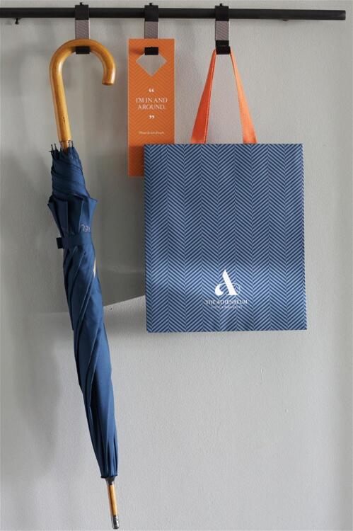 Foto de una habitación de The Athenaeum Hotel &amp;amp; Residences