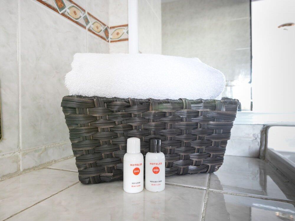 Foto del baño de Hotel Capital O Zona Dorada Inn, Mazatlán