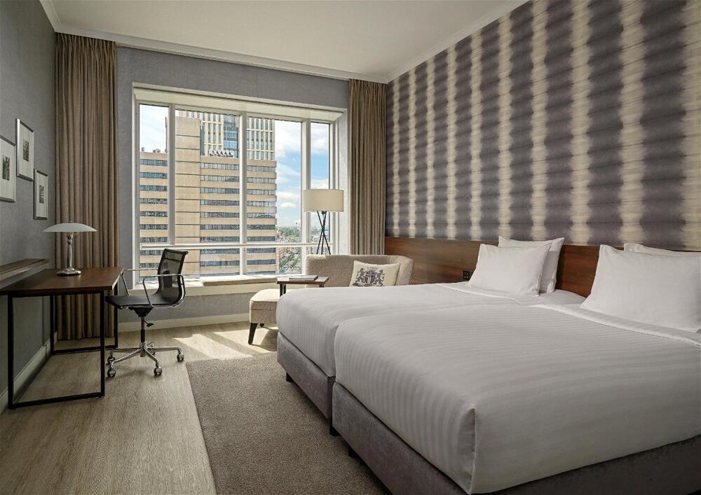Foto de una habitación de Rotterdam Marriott Hotel