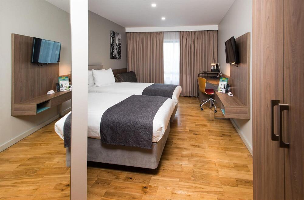 Foto de una habitación de Holiday Inn London West, an IHG Hotel