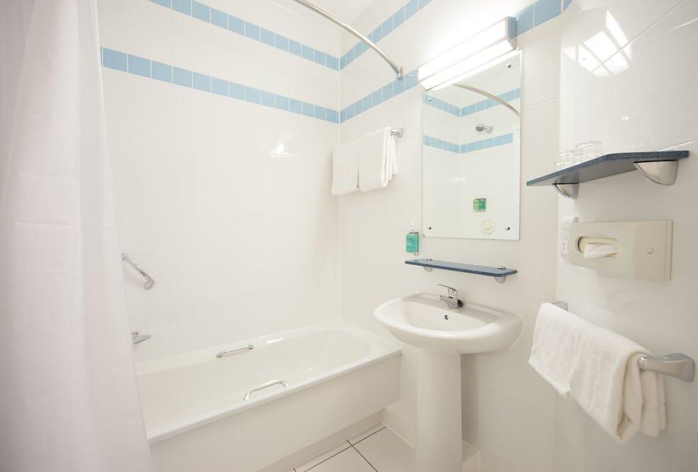 Foto del baño de Leonardo Hotel Leeds - formerly Leeds