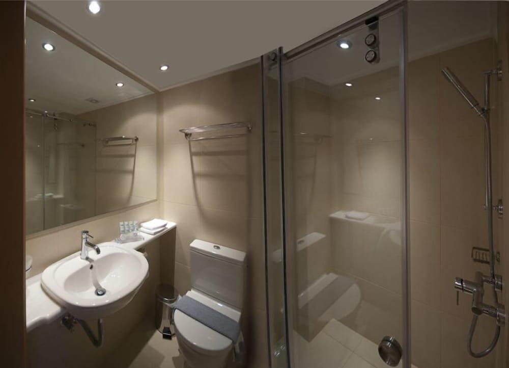 Foto del baño de Plaka Hotel