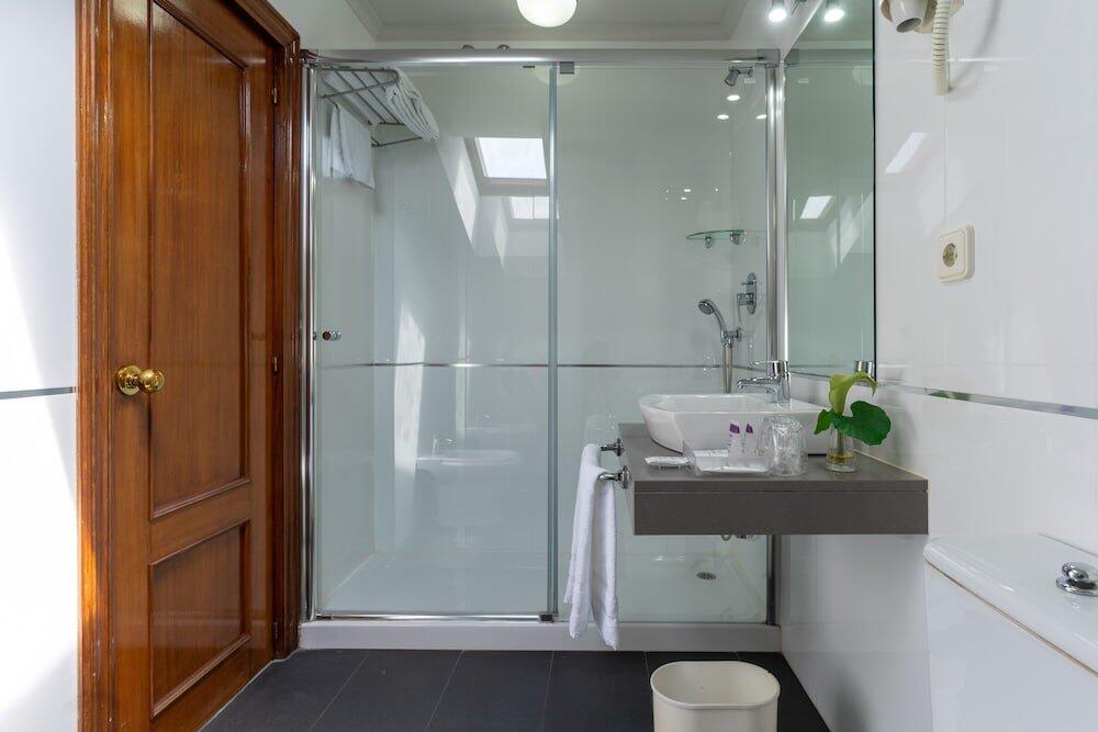 Foto del baño de Hotel Chateau La Roca