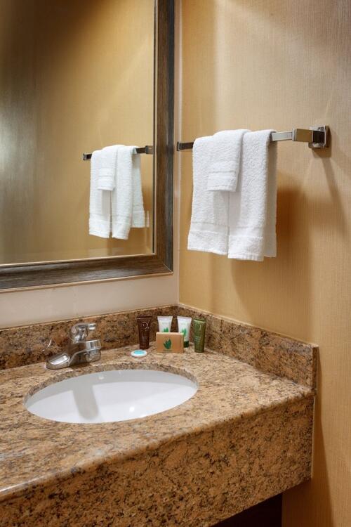 Foto de una habitación de Hotel Cortona Inn and Suites Anaheim Resort