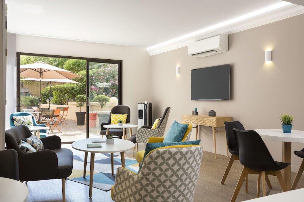 Foto de restauración de Aparthotel Citadines Castellane Marseille