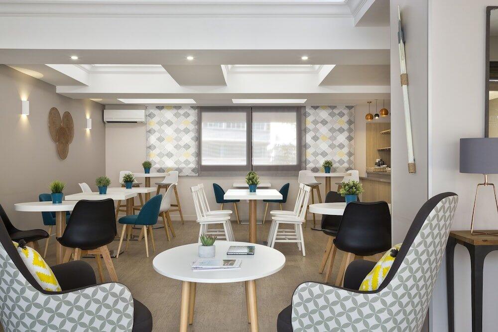Foto de restauración de Aparthotel Citadines Castellane Marseille