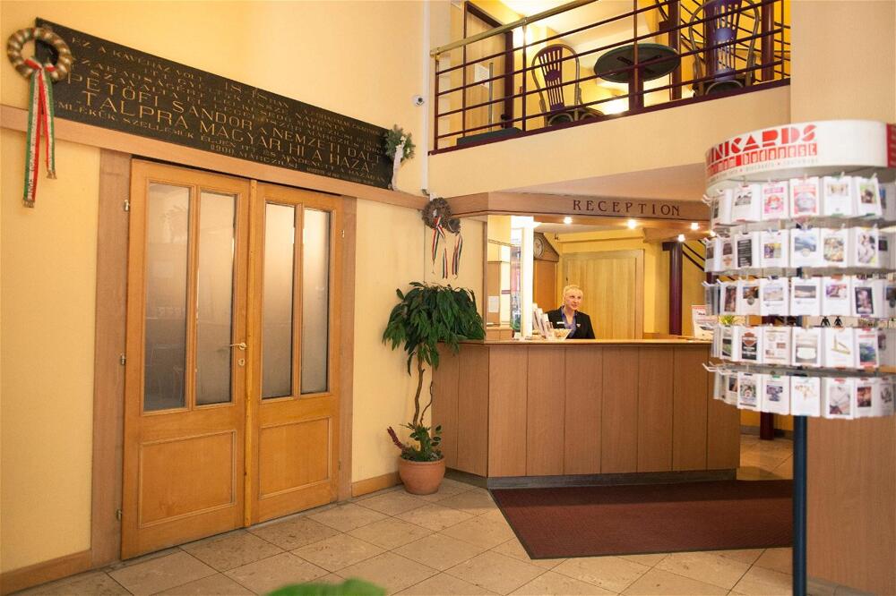 Foto general de City Hotel Pilvax