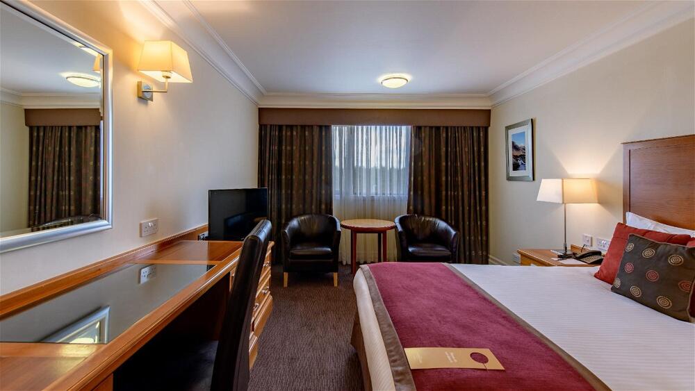 Foto de una habitación de The Aberdeen Altens Hotel