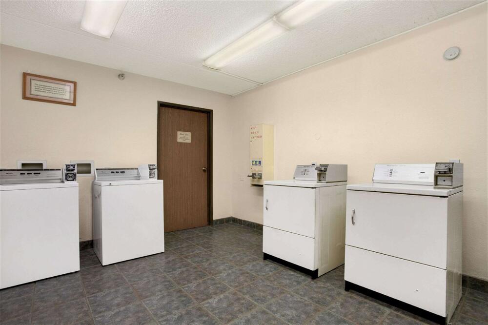 Foto de los servicios de Hotel Days Inn by Wyndham Buena Park