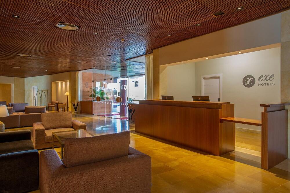Foto de las zonas nobles de Hotel Exe Layos Golf