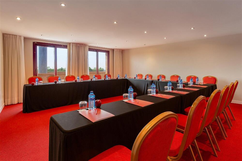 Foto de los servicios de Hotel Exe Layos Golf