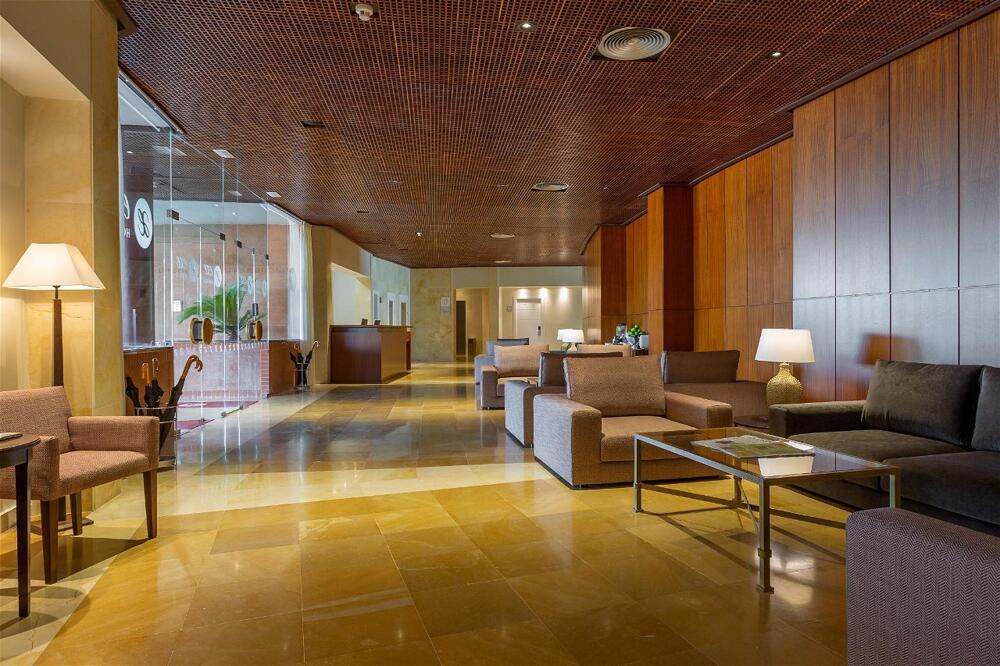 Foto de las zonas nobles de Hotel Exe Layos Golf