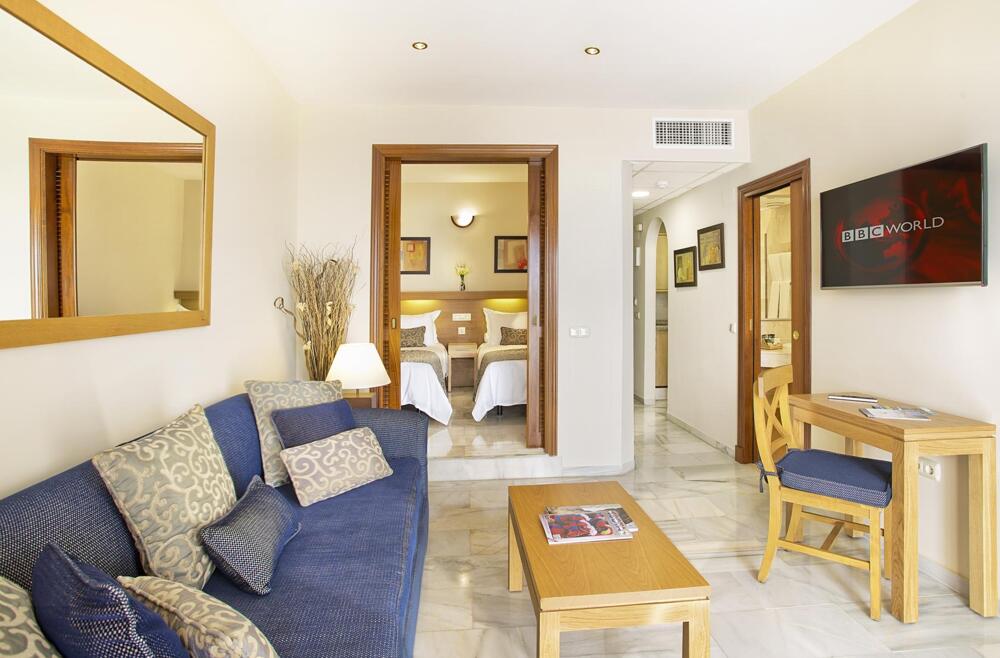 Foto de una habitación de Sunset Beach Club Hotel Apartments