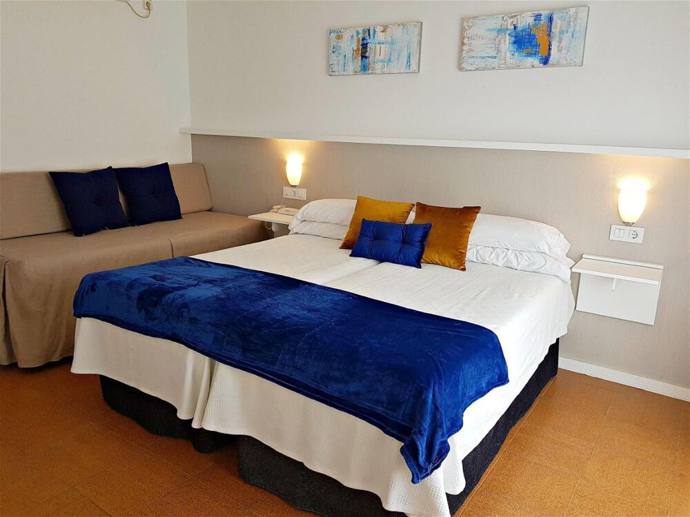 Foto de una habitación de Hotel Campomar Playa