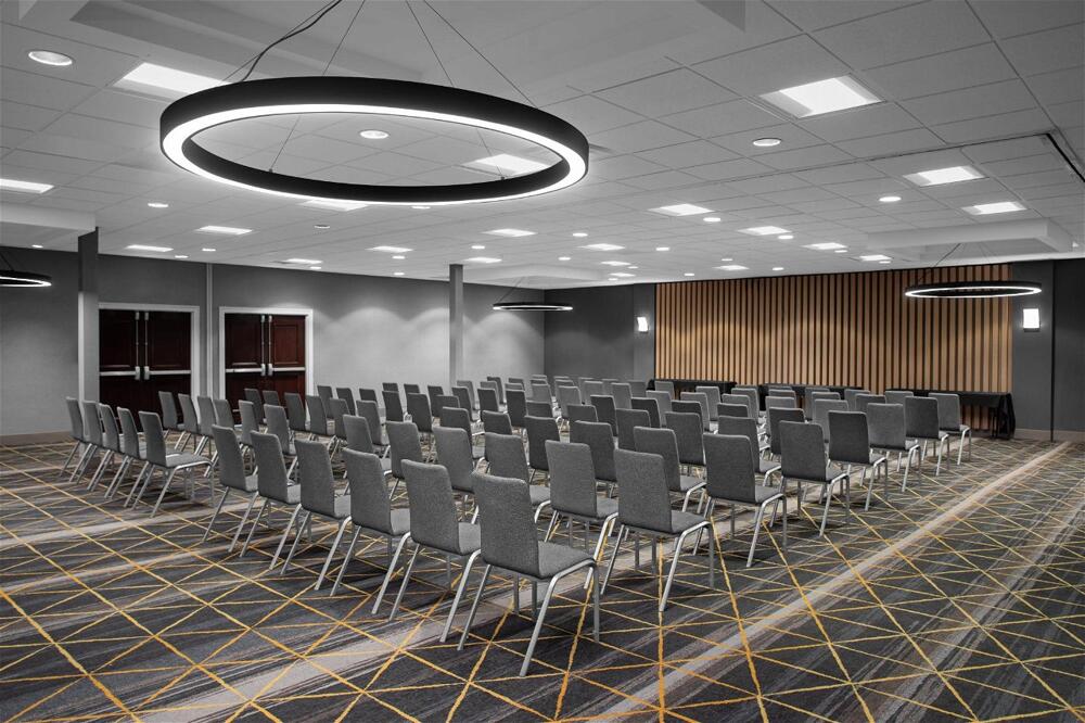 Foto de los servicios de Holiday Inn Hasbrouck Heights-Meadowlands, an IHG Hotel