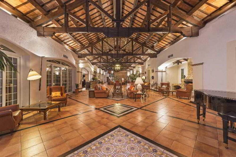 Foto de las zonas nobles de Hotel La Cala Resort