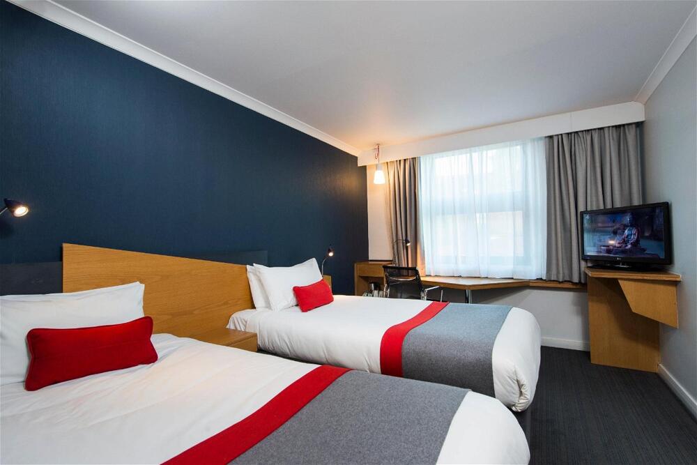 Foto de una habitación de Holiday Inn Express - Glasgow - City Ctr Riverside, an IHG Hotel