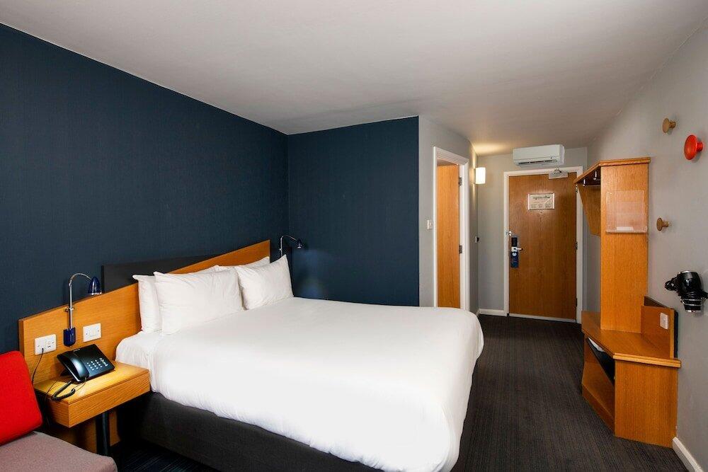 Foto de una habitación de Holiday Inn Express - Glasgow - City Ctr Riverside, an IHG Hotel