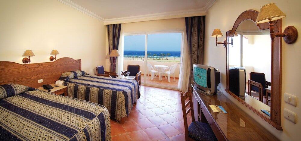Foto de una habitación de Hotel Bliss Nada Beach Resort