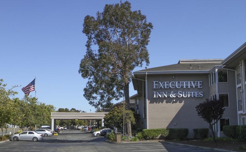 Foto de una habitación de Hotel Executive Inn &amp;amp; Suites Oakland