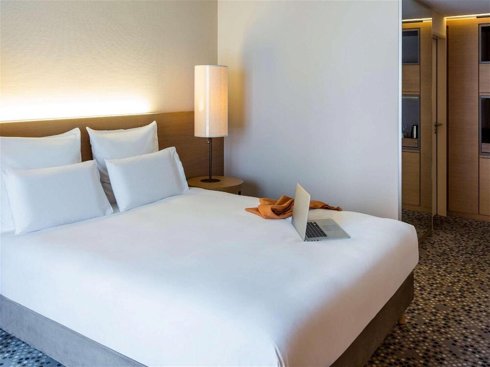 Foto de una habitación de Hotel Pullman Basel Europe