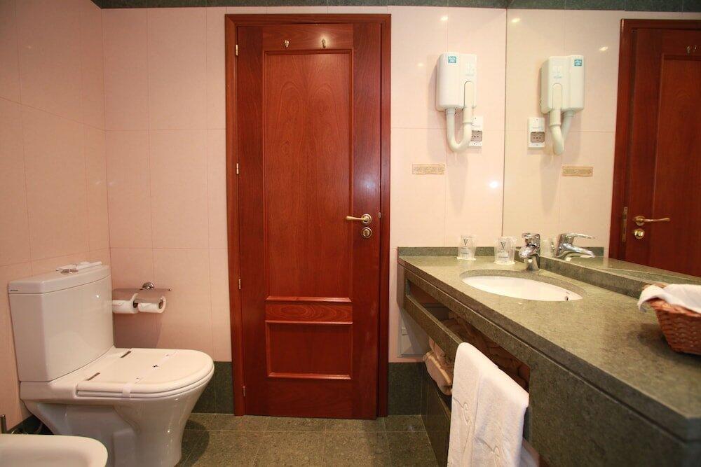 Foto del baño de Hotel Estalagem do Vale