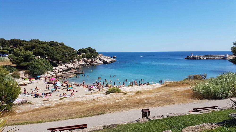 Foto del entorno de Kyriad Martigues Ecopolis