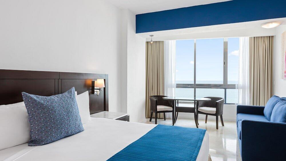 Foto de una habitación de Hotel Park Royal Beach Mazatlán