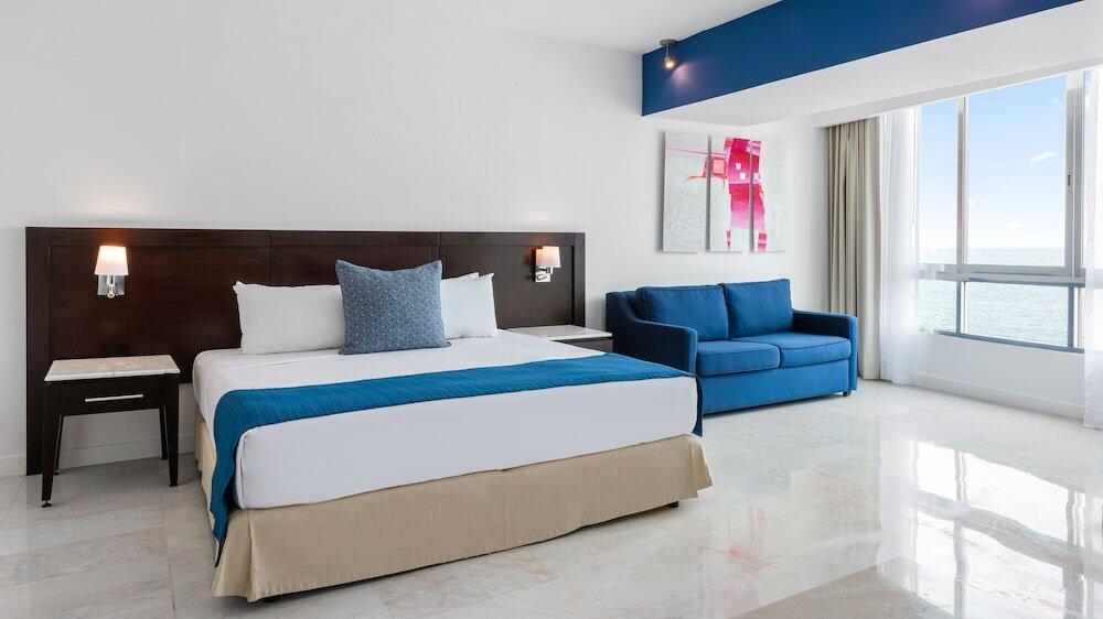 Foto de una habitación de Hotel Park Royal Beach Mazatlán
