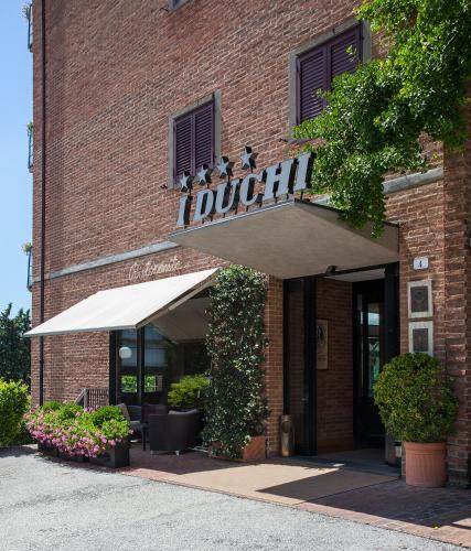 Foto del exterior de Hotel Dei Duchi
