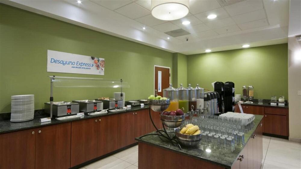 Foto de restauración de Holiday Inn Express Veracruz Boca del Rio, an IHG Hotel