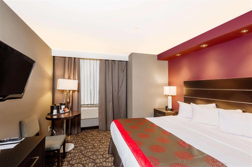 Foto de una habitación de Hotel Ramada by Wyndham Niagara Falls by the River