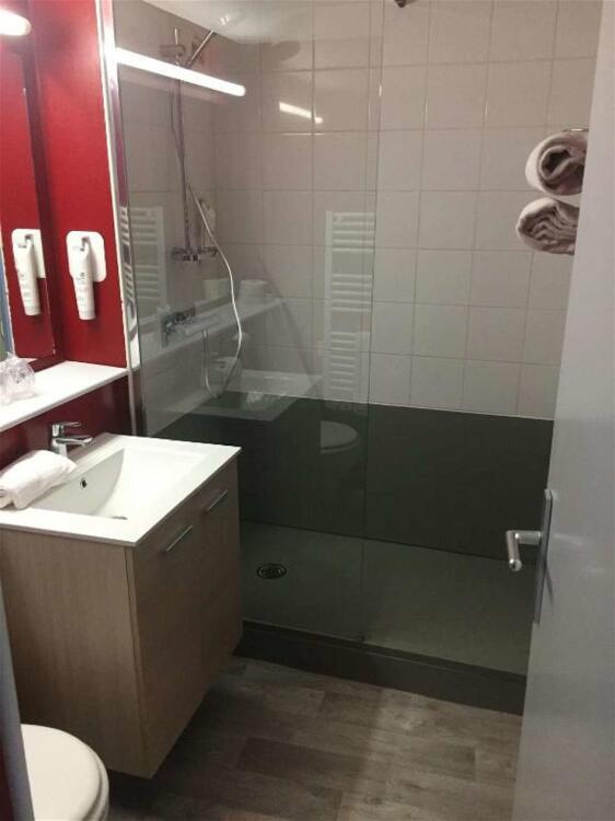 Foto de una habitación de The Originals City, Hôtel Morlaix Ouest (Inter-Hotel)