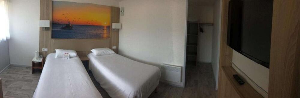 Foto de una habitación de The Originals City, Hôtel Morlaix Ouest (Inter-Hotel)