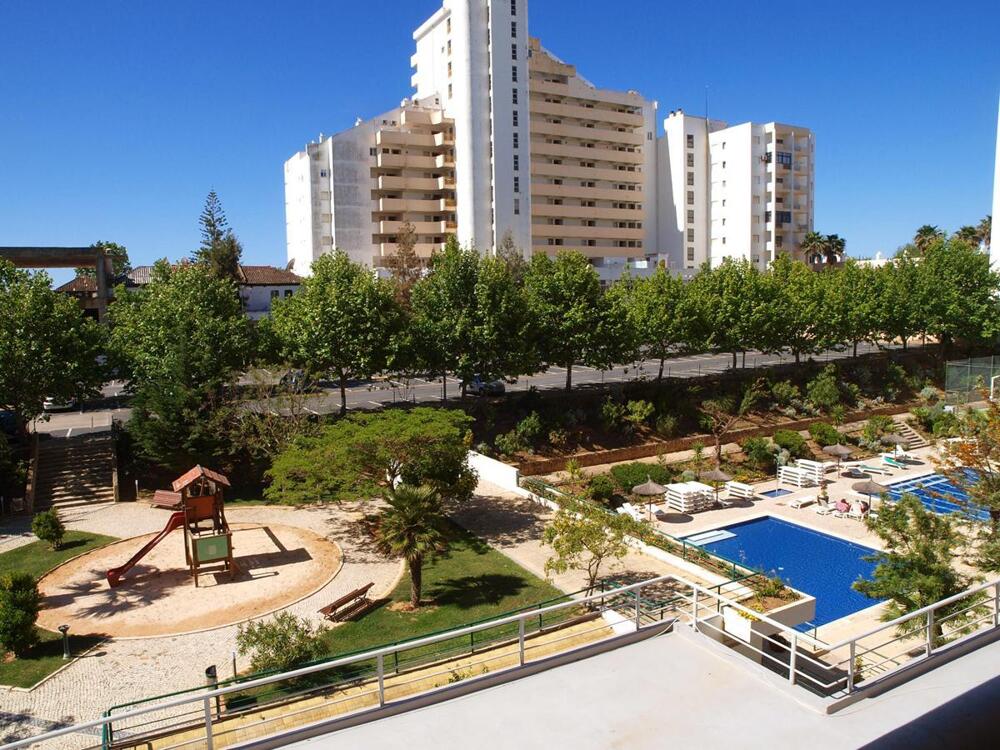 Foto del exterior de Apartamentos Jardins da Rocha
