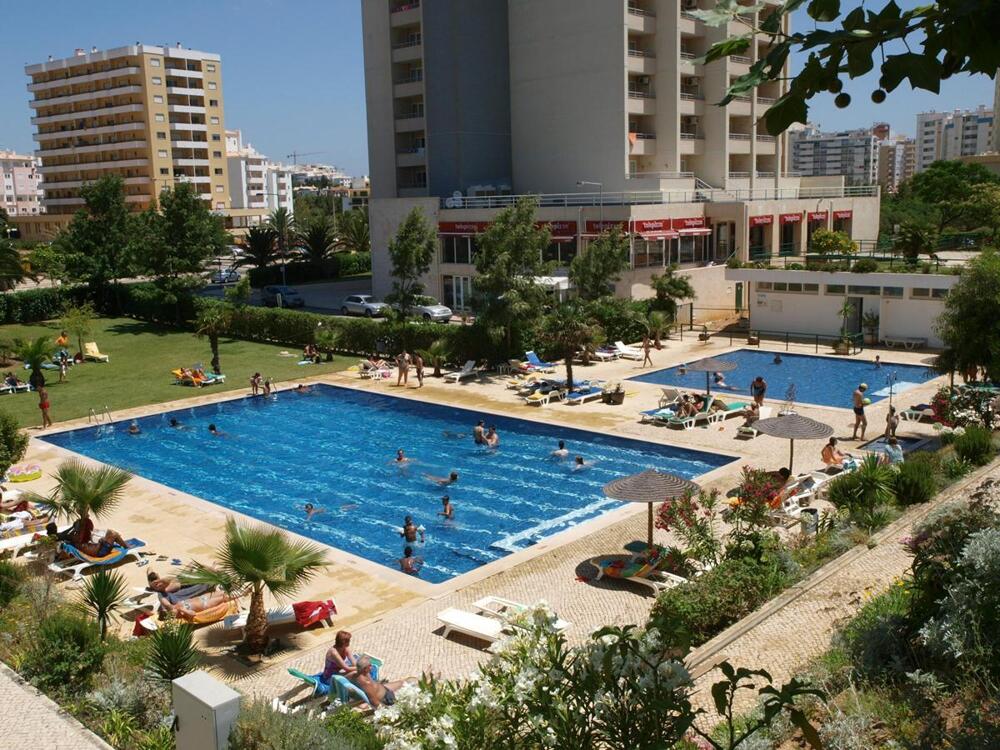 Foto de los servicios de Apartamentos Jardins da Rocha