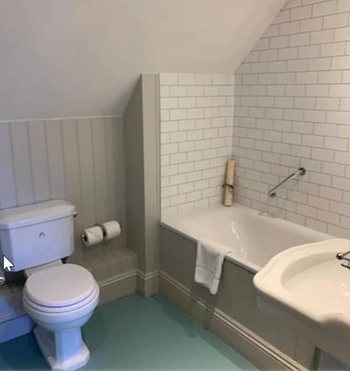 Foto del baño de The Falstaff Hotel