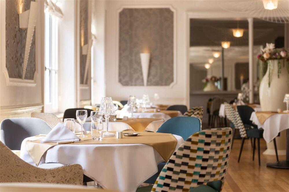 Foto de restauración de The Originals Boutique, Hôtel Les Nations, Vichy