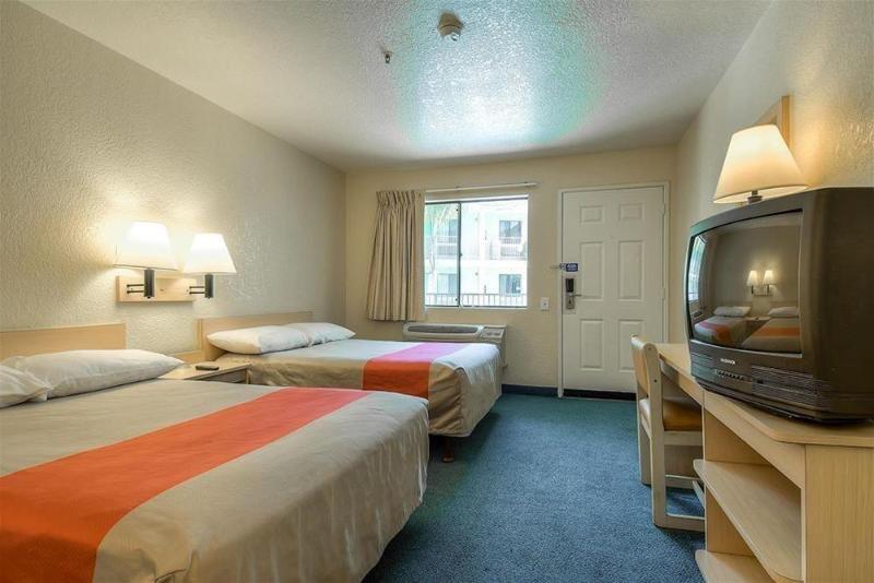 Foto general de Motel 6-Buena Park, CA - Knotts Berry Farm - Disneyland