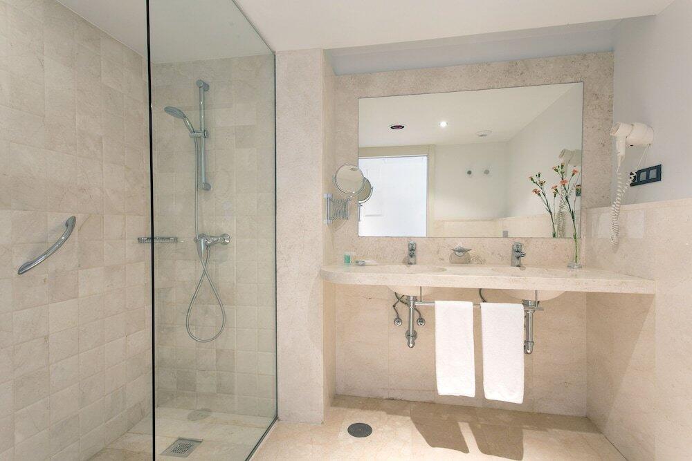 Foto del baño de Hotel Hipotels Playa La Barrosa - Adults Only