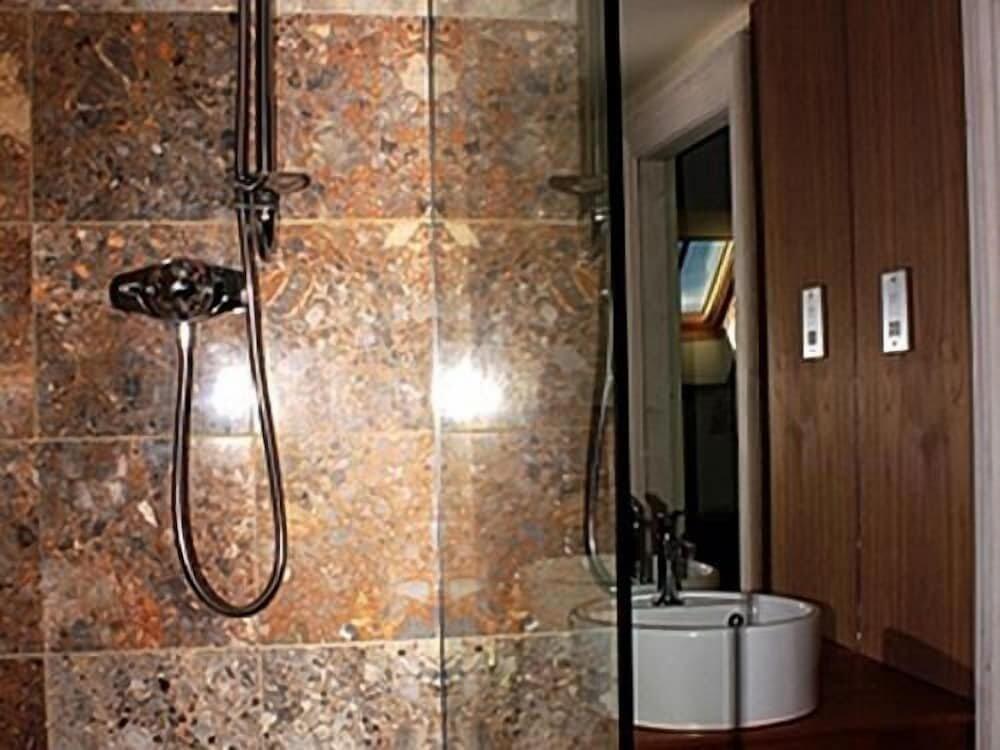 Foto del baño de Ashtree House Hotel