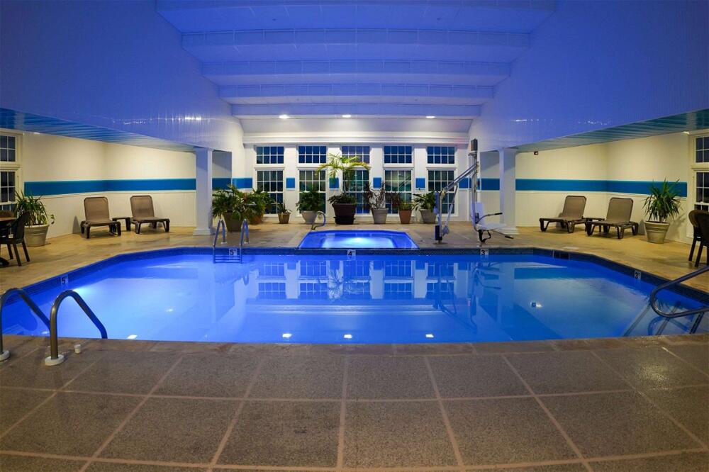 Foto de los servicios de Hotel Comfort Suites Chincoteague Island Bayfront Resort