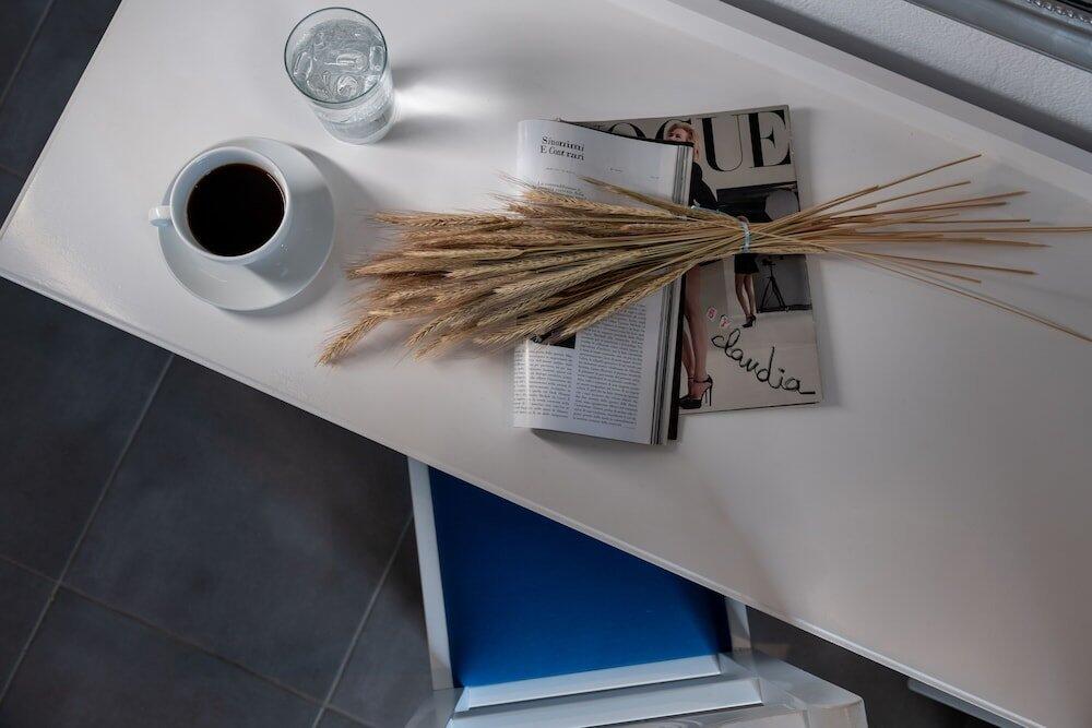 Foto de una habitación de Rivari Santorini Hotel