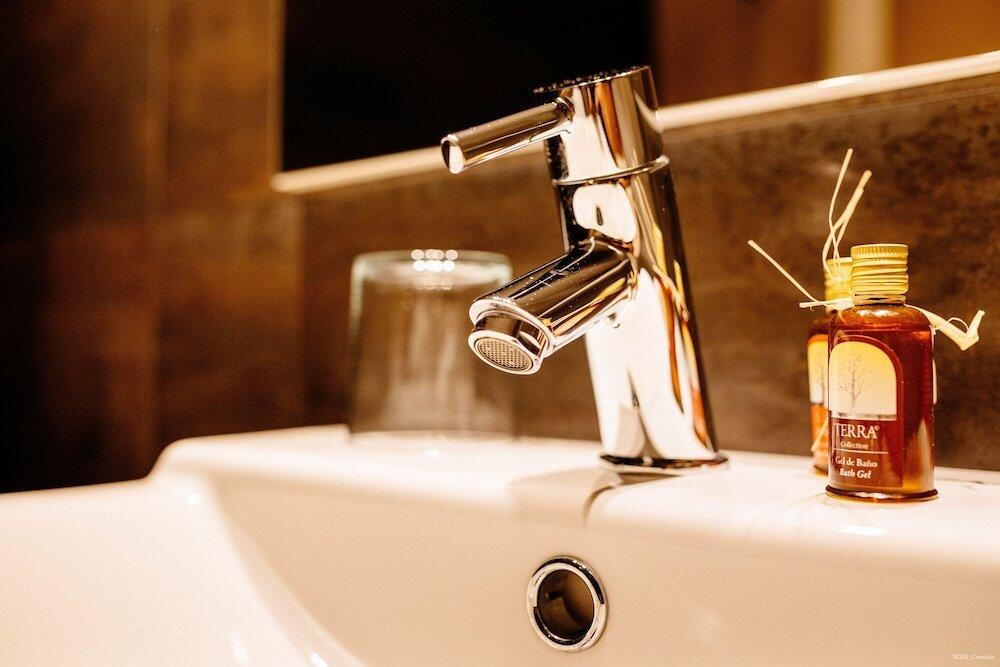 Foto del baño de Hotel Can Batiste
