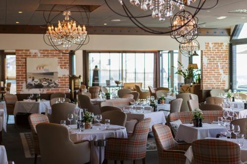 Foto de restauración de Côte Ouest Hôtel Thalasso &amp;amp; Spa Les Sables d&amp;#039;Olonne - MGallery