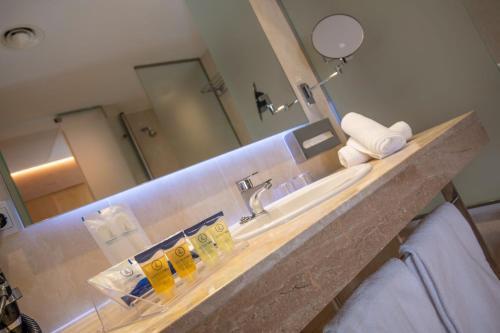 Foto de una habitación de Hotel BCL Levante Club &amp;amp; Spa - Adults only